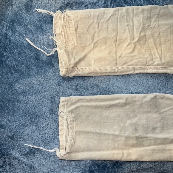 American Eagle high mom jeans the color tan-ISH brown size 2 not my style atm - Picture 4 of 4